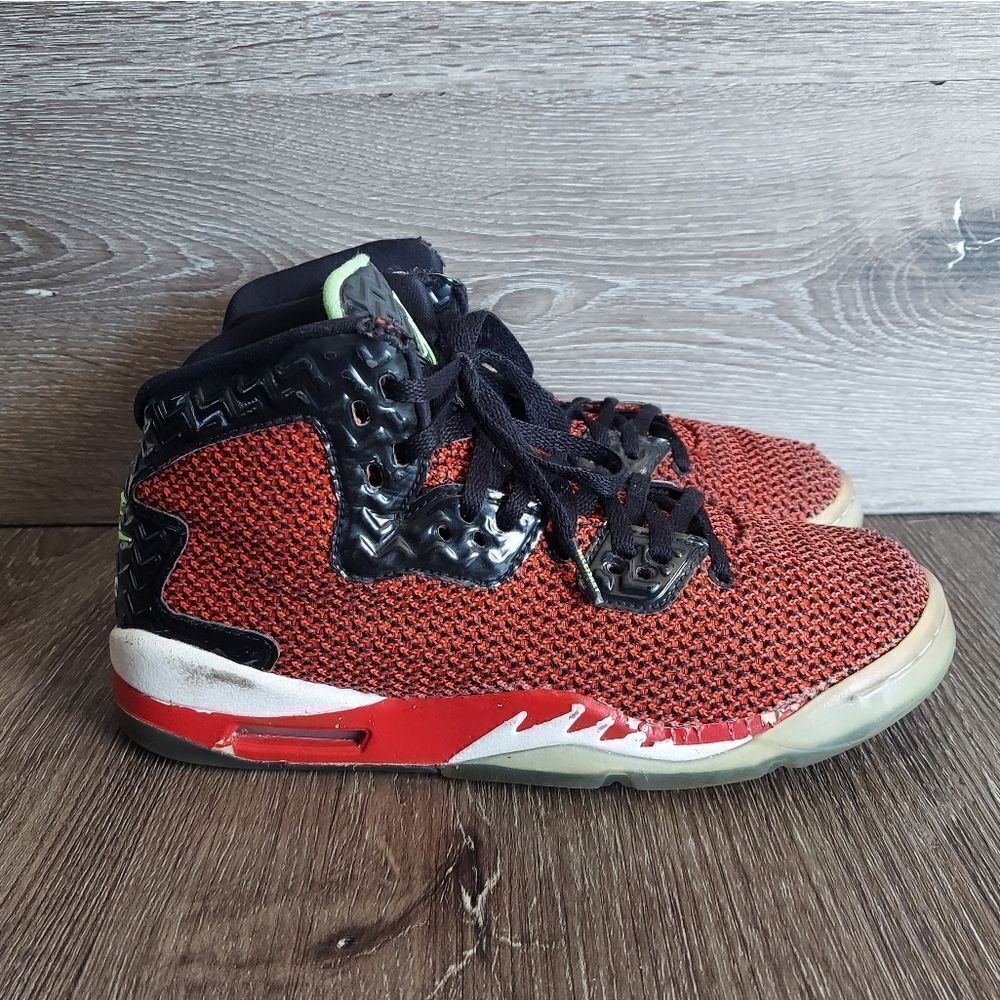 Nike Air Jordan 807542-605 Spike Forty Black Red Size 5.5Y Shoes